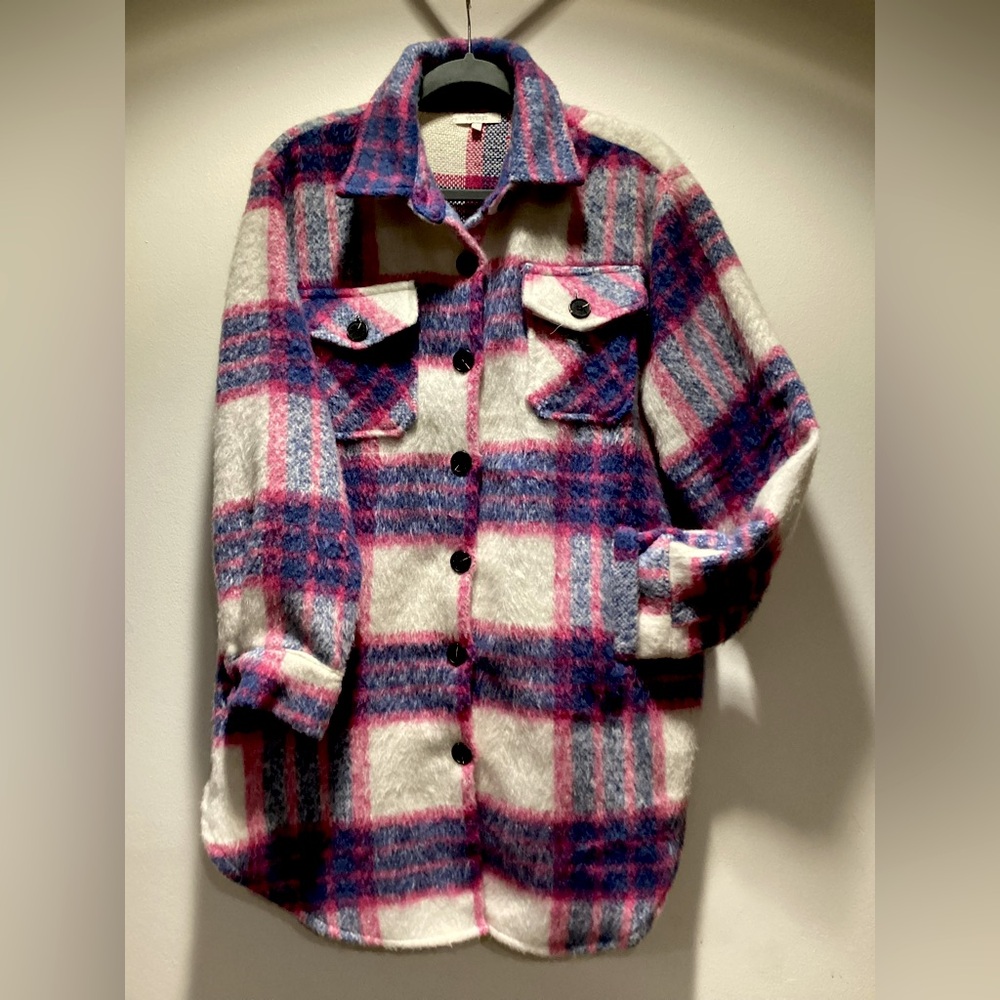 Veveret Mid Length Shacket Size L